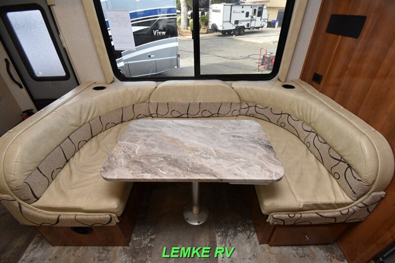 2018 Coachmen Leprechaun 311FS   - Photo 22 - Rocklin, CA 95677