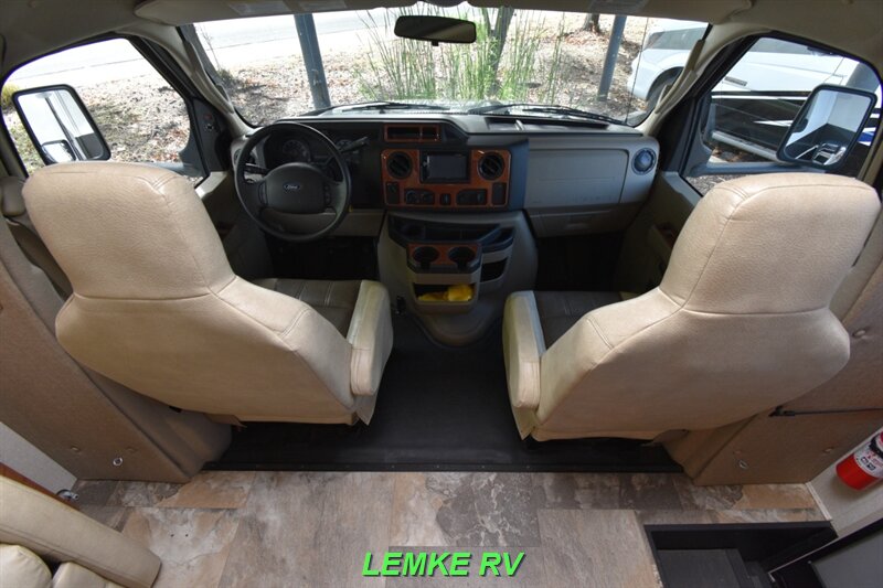 2018 Coachmen Leprechaun 311FS   - Photo 26 - Rocklin, CA 95677