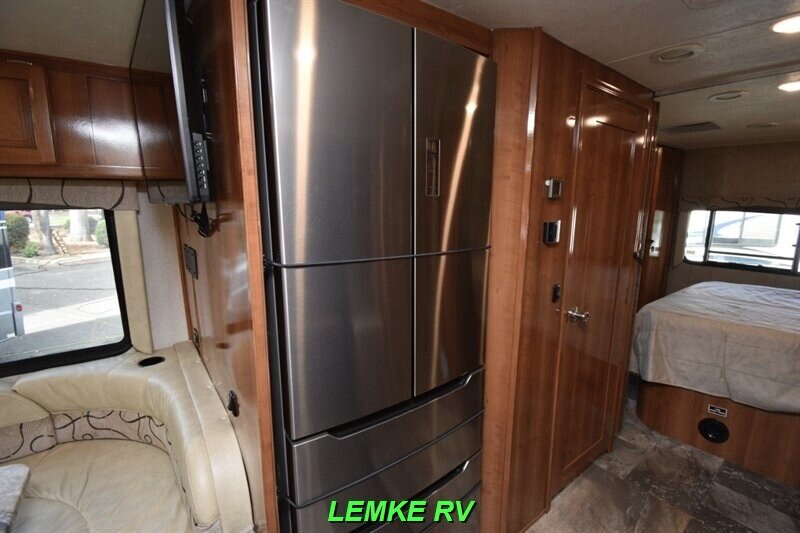 2018 Coachmen Leprechaun 311FS   - Photo 13 - Rocklin, CA 95677
