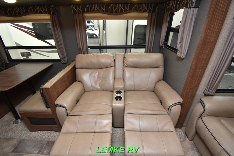 2017 Keystone Sprinter 312MLS   - Photo 25 - Rocklin, CA 95677