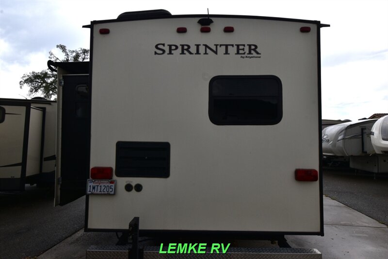 2017 Keystone Sprinter 312MLS   - Photo 8 - Rocklin, CA 95677