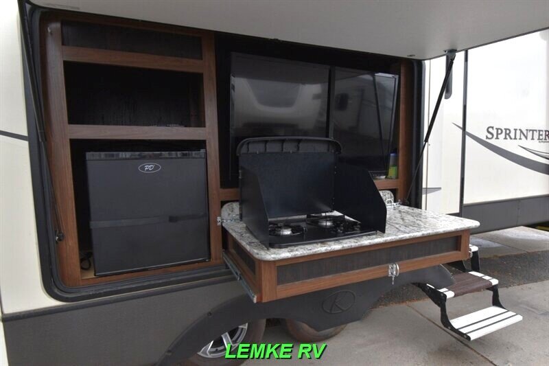 2017 Keystone Sprinter 312MLS   - Photo 9 - Rocklin, CA 95677