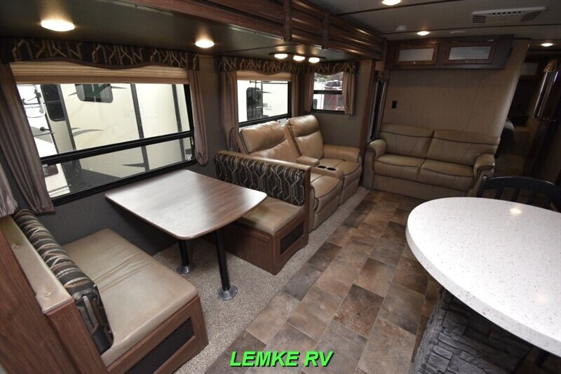 2017 Keystone Sprinter 312MLS   - Photo 14 - Rocklin, CA 95677