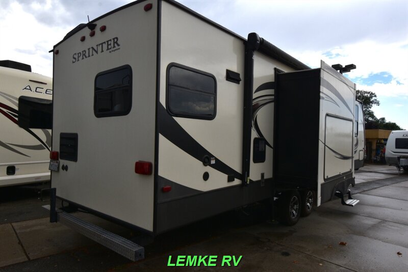 2017 Keystone Sprinter 312MLS   - Photo 9 - Rocklin, CA 95677