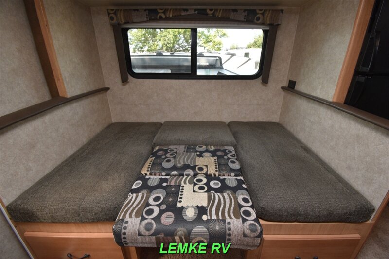 2016 Adventurer 86SBS   - Photo 17 - Rocklin, CA 95677