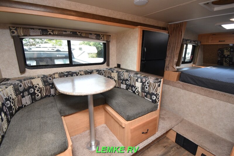 2016 Adventurer 86SBS   - Photo 10 - Rocklin, CA 95677