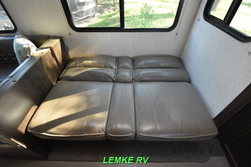 2018 Starcraft Launch 27BHU   - Photo 25 - Rocklin, CA 95677