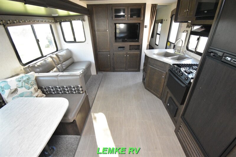 2018 Starcraft Launch 27BHU   - Photo 5 - Rocklin, CA 95677