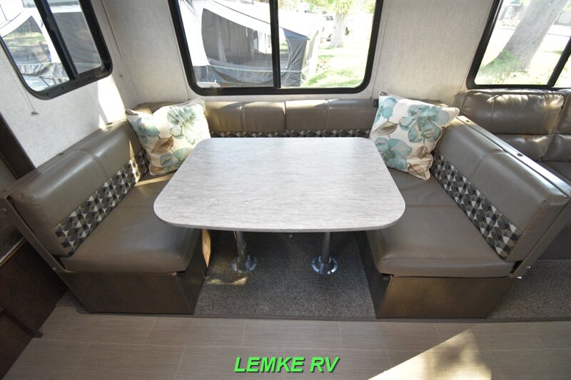 2018 Starcraft Launch 27BHU   - Photo 14 - Rocklin, CA 95677