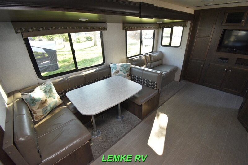 2018 Starcraft Launch 27BHU   - Photo 17 - Rocklin, CA 95677