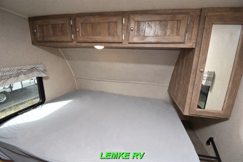 2018 Palomino Puma XLE Lite 25TFC   - Photo 16 - Rocklin, CA 95677