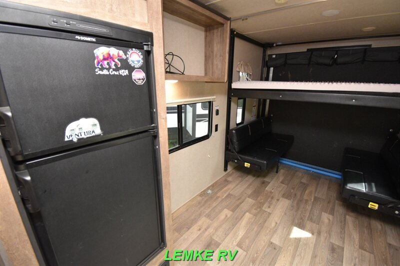 2018 Palomino Puma XLE Lite 25TFC   - Photo 23 - Rocklin, CA 95677
