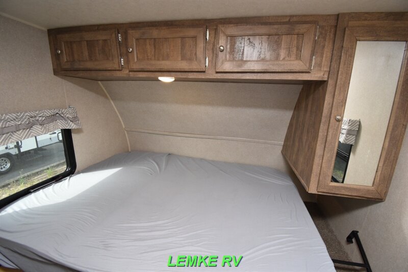 2018 Palomino Puma XLE Lite 25TFC   - Photo 19 - Rocklin, CA 95677