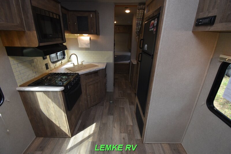 2018 Palomino Puma XLE Lite 25TFC   - Photo 5 - Rocklin, CA 95677