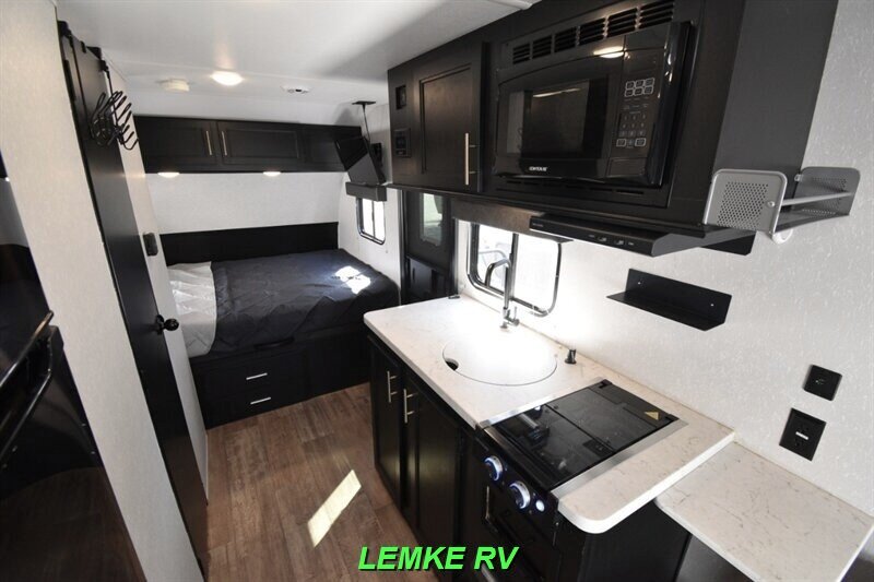 2021 Forest River Cherokee Wolf Pup 16TS   - Photo 12 - Rocklin, CA 95677