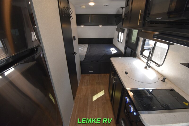 2021 Forest River Cherokee Wolf Pup 16TS   - Photo 5 - Rocklin, CA 95677