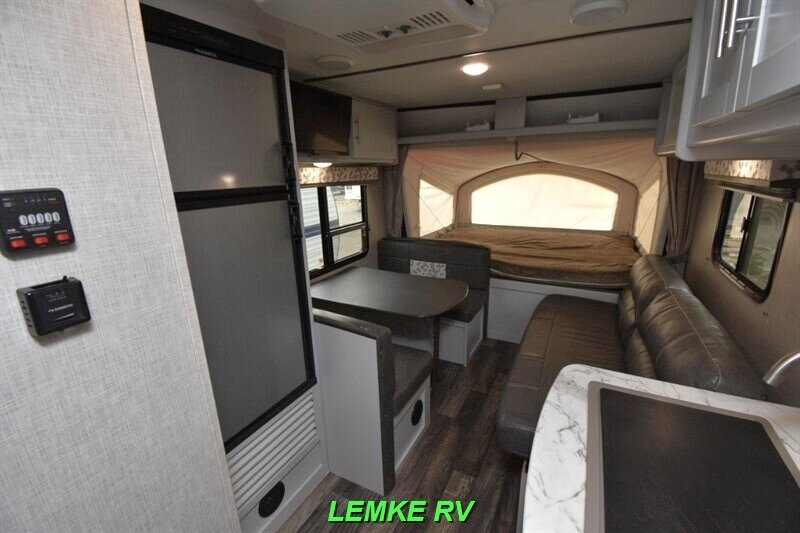 2019 Keystone Bullet Crossfire 1650EX   - Photo 12 - Rocklin, CA 95677