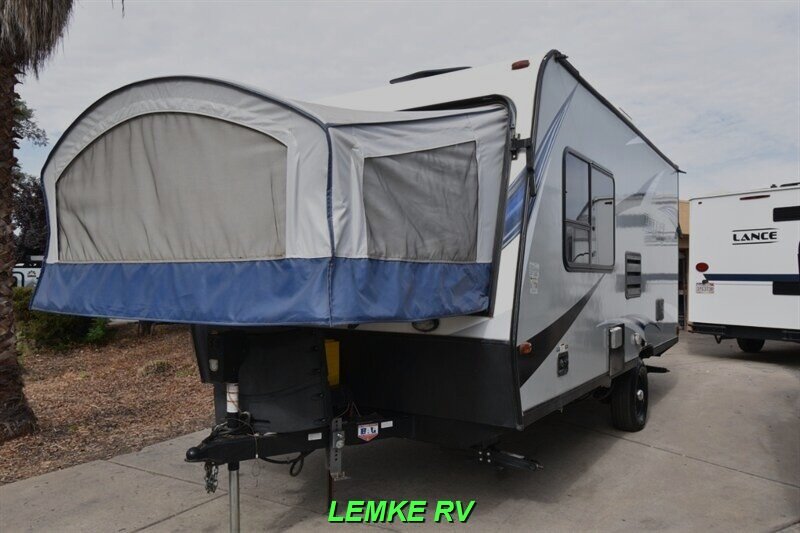 2019 Keystone Bullet Crossfire 1650EX   - Photo 6 - Rocklin, CA 95677