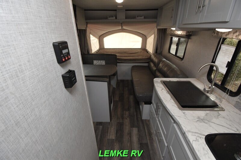 2019 Keystone Bullet Crossfire 1650EX   - Photo 5 - Rocklin, CA 95677