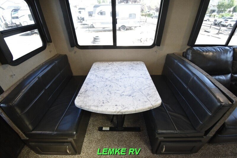2018 Grand Design Imagine 2670MK   - Photo 23 - Rocklin, CA 95677
