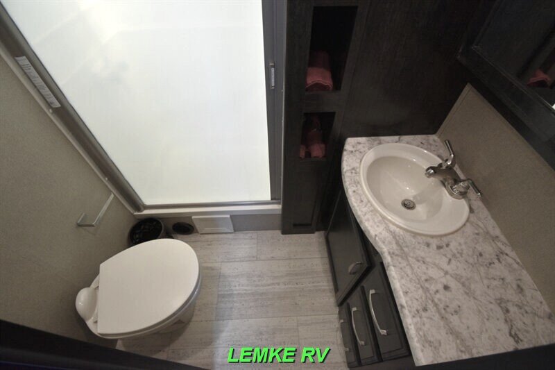 2018 Grand Design Imagine 2670MK   - Photo 20 - Rocklin, CA 95677