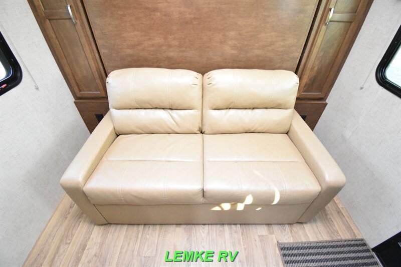 2017 Venture RV Sonic Lite SL169VBH   - Photo 19 - Rocklin, CA 95677