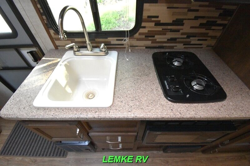 2017 Venture RV Sonic Lite SL169VBH   - Photo 13 - Rocklin, CA 95677