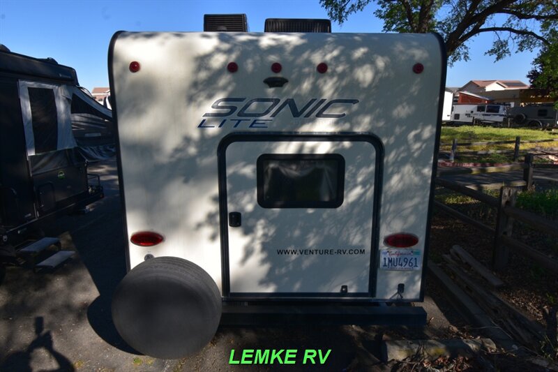 2017 Venture RV Sonic Lite SL169VBH   - Photo 8 - Rocklin, CA 95677