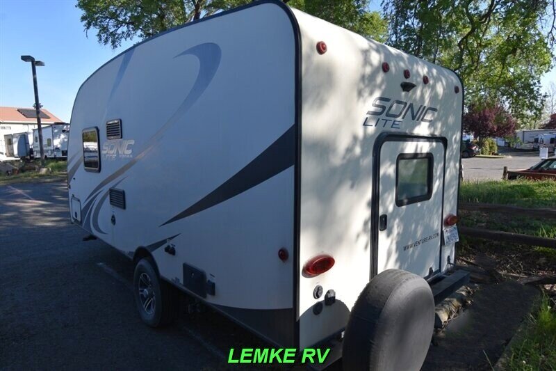 2017 Venture RV Sonic Lite SL169VBH   - Photo 5 - Rocklin, CA 95677