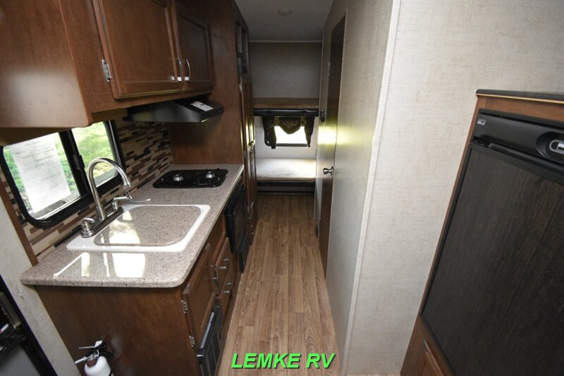 2017 Venture RV Sonic Lite SL169VBH   - Photo 2 - Rocklin, CA 95677