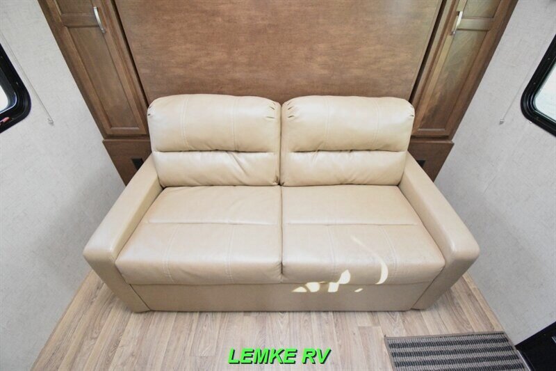 2017 Venture RV Sonic Lite SL169VBH   - Photo 16 - Rocklin, CA 95677