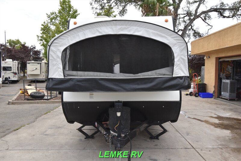 2018 Jayco Jay Feather 19XUD   - Photo 23 - Rocklin, CA 95677