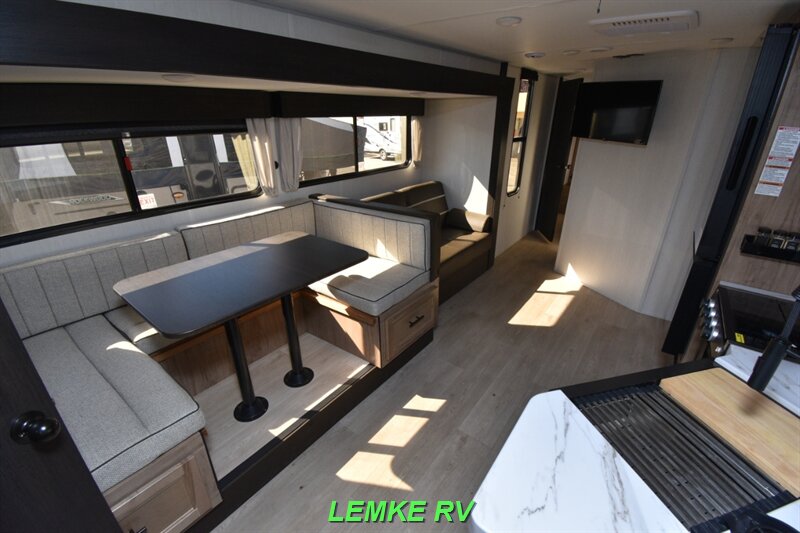 2025 Forest River Cherokee Grey Wolf 29TE   - Photo 11 - Rocklin, CA 95677