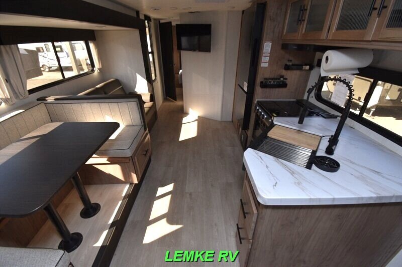 2025 Forest River Cherokee Grey Wolf 29TE   - Photo 5 - Rocklin, CA 95677