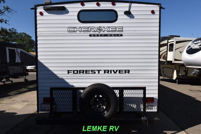 2025 Forest River Cherokee Grey Wolf 29TE   - Photo 8 - Rocklin, CA 95677