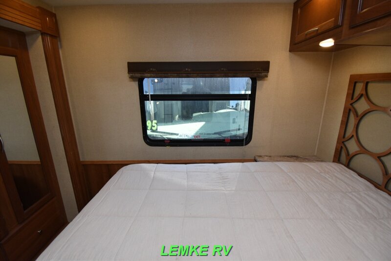 2019 Coachmen Pursuit 33BH   - Photo 14 - Rocklin, CA 95677