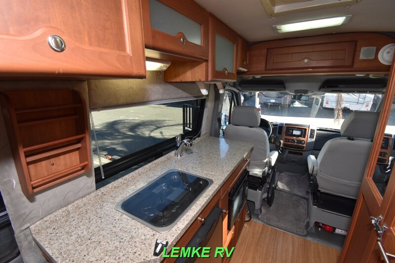 2013 Roadtrek SS Agile   - Photo 17 - Rocklin, CA 95677