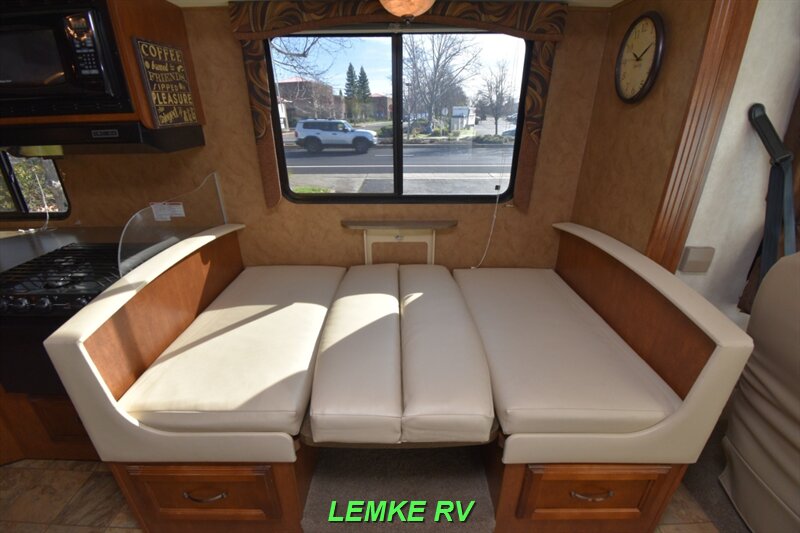 2012 Coachmen Mirada 29DS   - Photo 17 - Rocklin, CA 95677