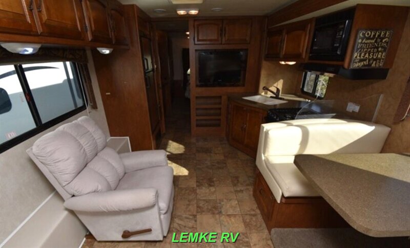 2012 Coachmen Mirada 29DS   - Photo 2 - Rocklin, CA 95677