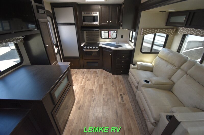 2020 Venture RV Sporttrek 251VRK   - Photo 5 - Rocklin, CA 95677