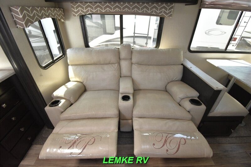 2020 Venture RV Sporttrek 251VRK   - Photo 16 - Rocklin, CA 95677