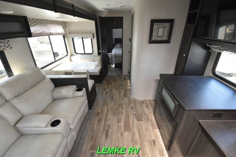2020 Venture RV Sporttrek 251VRK   - Photo 2 - Rocklin, CA 95677