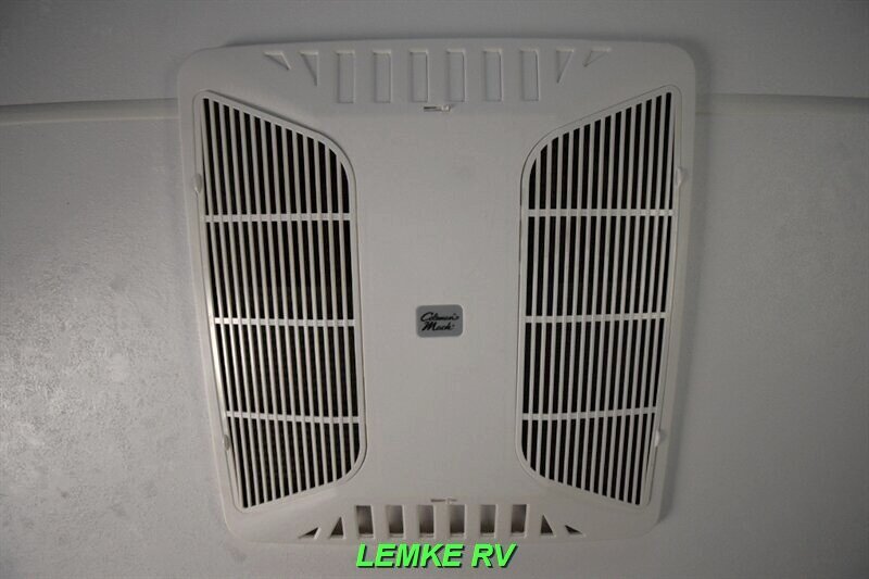 2020 Venture RV Sporttrek 251VRK   - Photo 23 - Rocklin, CA 95677