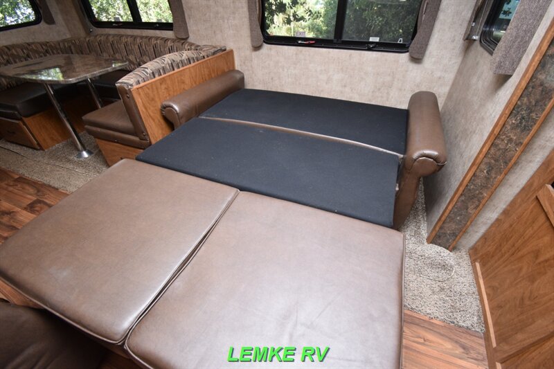 2016 Outdoors RV Timber Ridge 270DBHS   - Photo 22 - Rocklin, CA 95677