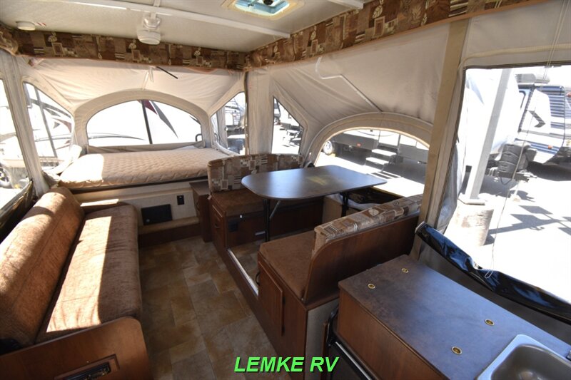2015 Jayco Jay Series 1209SC   - Photo 10 - Rocklin, CA 95677
