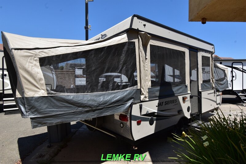 2015 Jayco Jay Series 1209SC   - Photo 8 - Rocklin, CA 95677