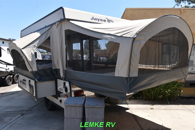 2015 Jayco Jay Series 1209SC   - Photo 7 - Rocklin, CA 95677