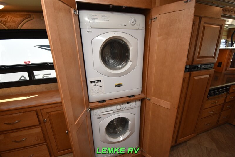 2016 Winnebago Adventurer 35P   - Photo 19 - Rocklin, CA 95677