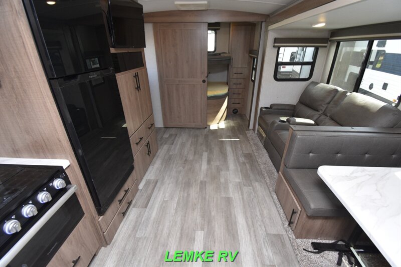 2023 Grand Design Imagine 2910BH   - Photo 2 - Rocklin, CA 95677