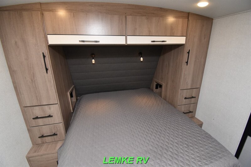 2023 Grand Design Imagine 2910BH   - Photo 20 - Rocklin, CA 95677